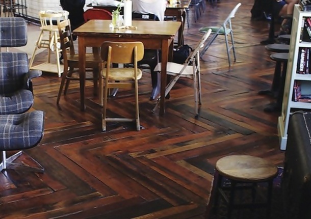 Here Are 25 Things You Can Do With Wood Pallets. #19 Will Come In Handy For Sure.