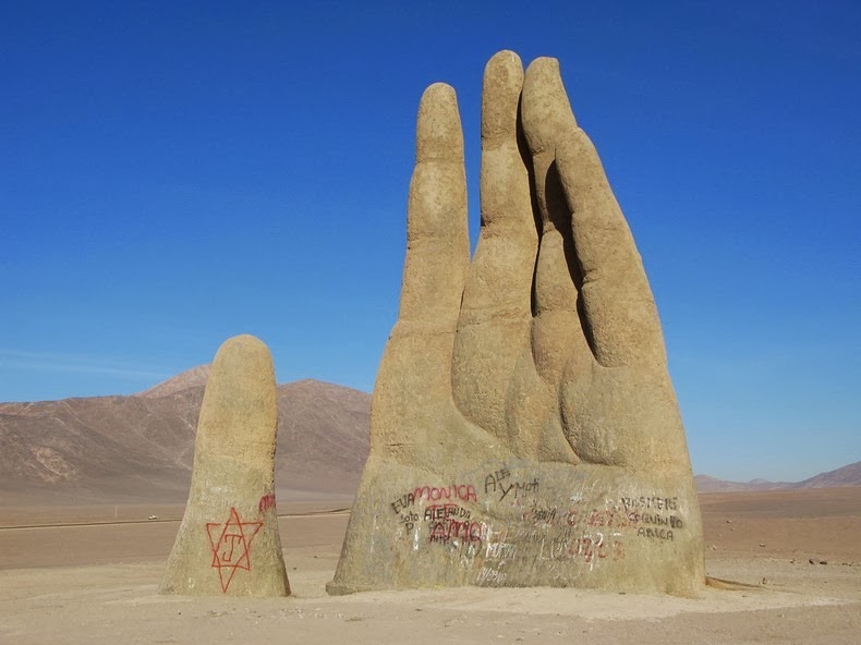 Mario Irarrázabal Creates Desert Hands In Cities