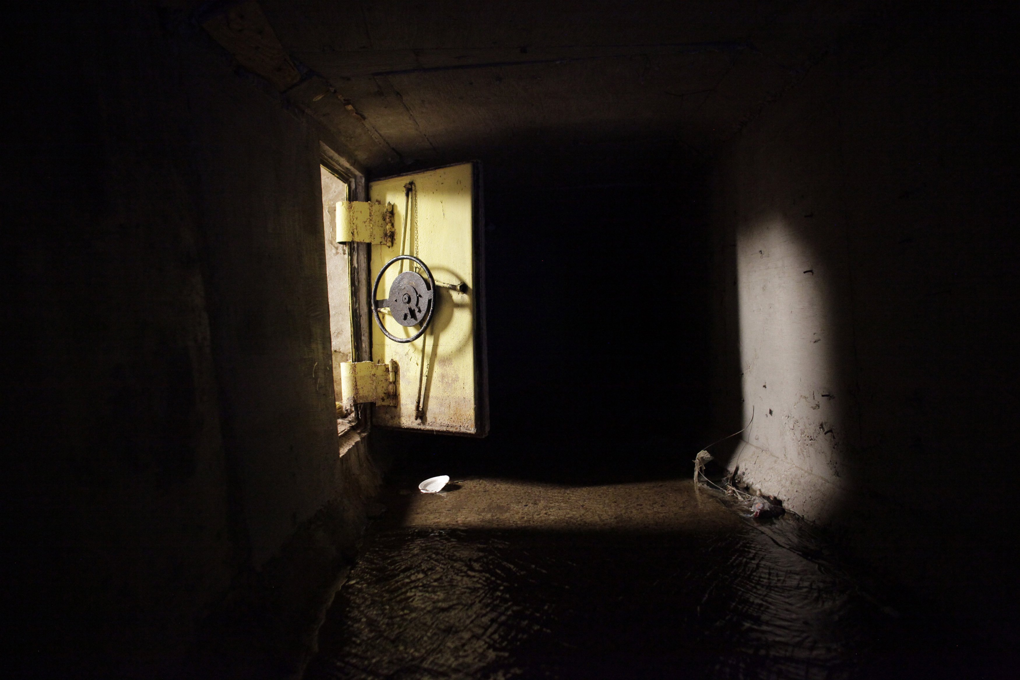 Joaquin "El Chapo" Guzman secret escape tunnels